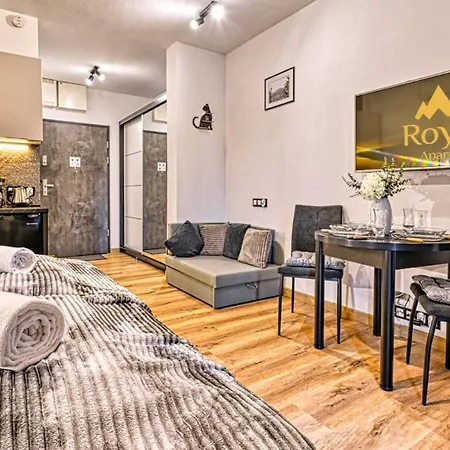 Apartment Osiedle Skalne - Blisko Western City, Wypozyczalni Quadow - By Royal Aparts